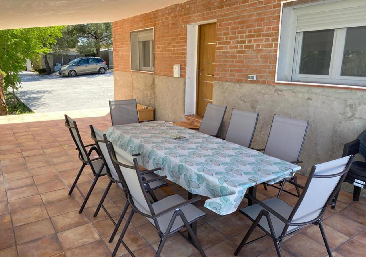 Casa Con Piscina, Villa Alarilla Fuentiduena de Tajo Exterior photo